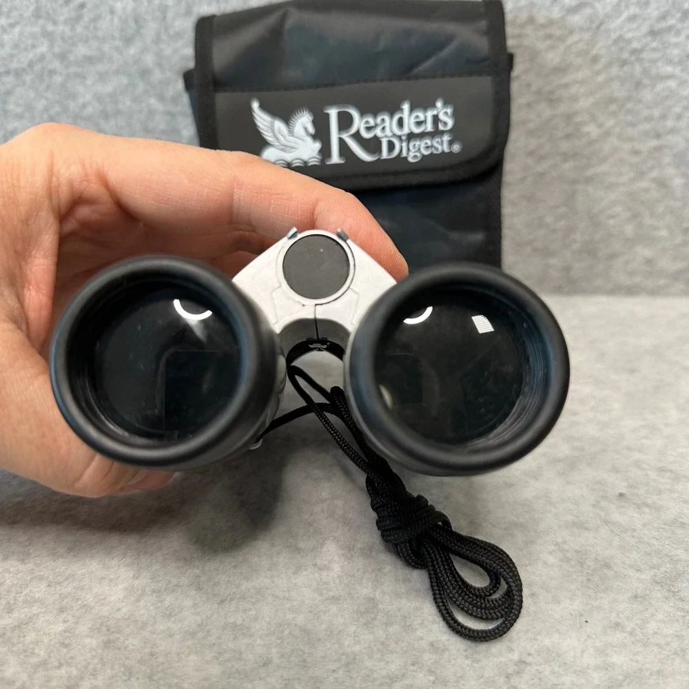 Readers Digest 4x30 Compact Binoculars Silver Black with Carrying Case and Strap